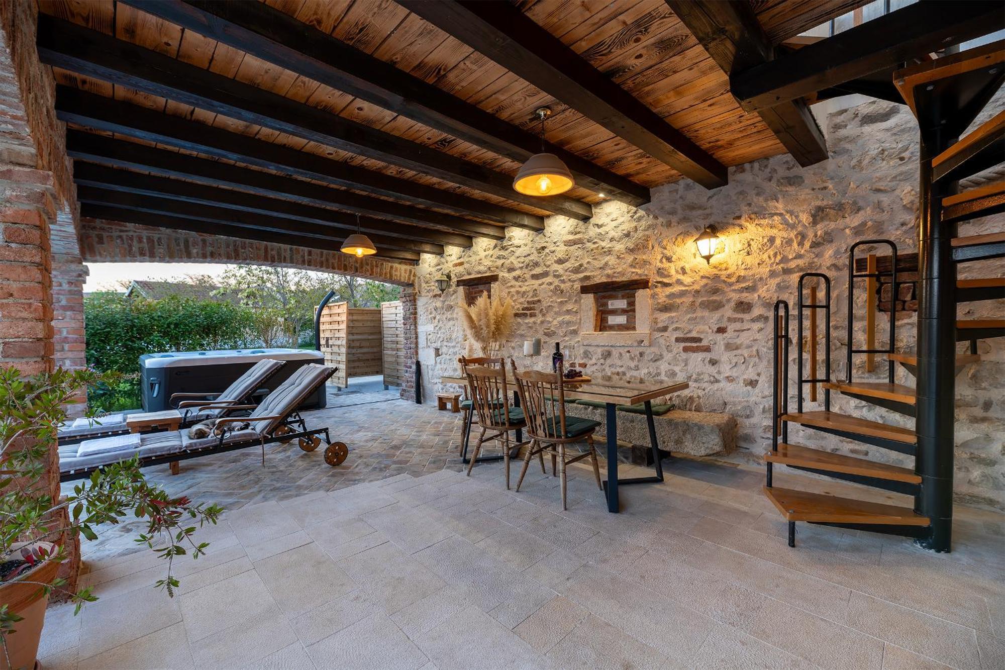 נין Villa Romantika Dalmacija מראה חיצוני תמונה