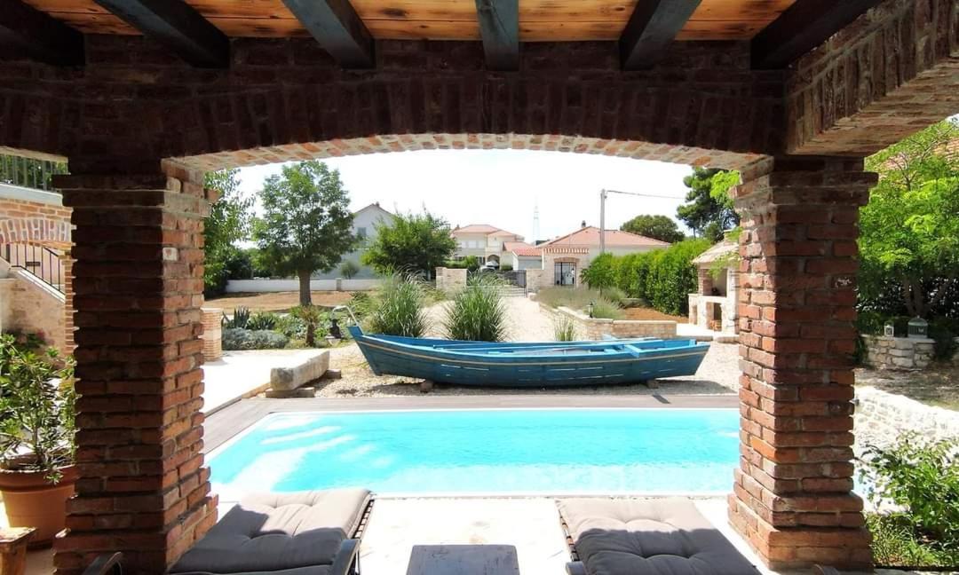 נין Villa Romantika Dalmacija מראה חיצוני תמונה